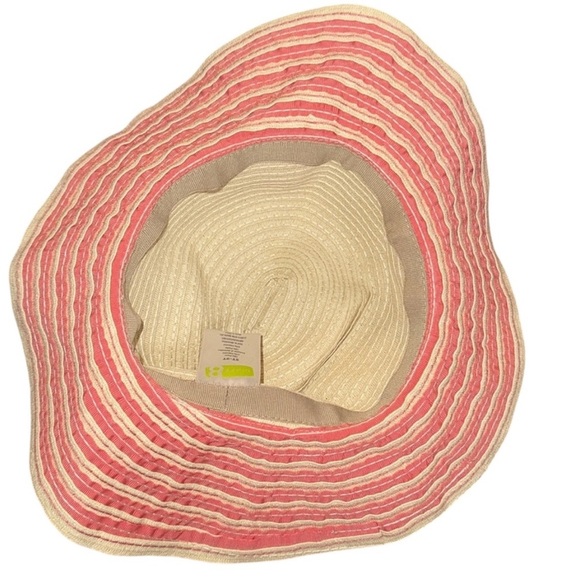 🌹NWOT:Crazy 8 Striped Cream and Pink Sun Hat - Picture 3 of 4